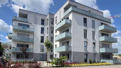 3-Zimmer Wohnung mit großer Terrasse, Einbauküche und PKW-Stellplatz direkt an der Marina