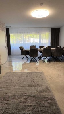 Stilvoll sanierte 3-Zimmer-Wohnung mit Balkon und Stellplatz – 105 m² Wohnkomfort!