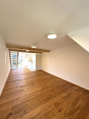 Erstbezug mit Einbauküche: Geschmackvolle 2-Raum-Maisonette-Wohnung mit geh. Innenausstattung