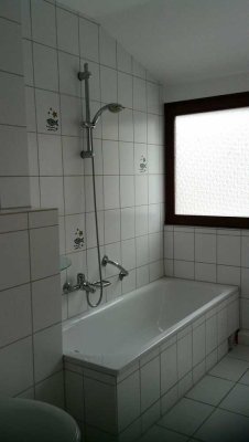Helle 3-Zimmer-DG-Wohnung mit Balkon in Rödermark Waldacker