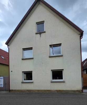 ~~ SANIERUNGSBEDÜRFTIGES WOHNHAUS MIT SCHEUNE UND GROSSEM GARTEN ~~