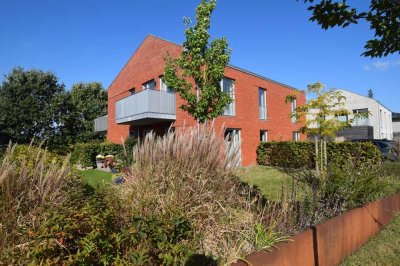 Hochwertig ausgestattete 3-Zimmer-Wohnung mit Balkon und Stellplatz in guter Lage von Fockbek