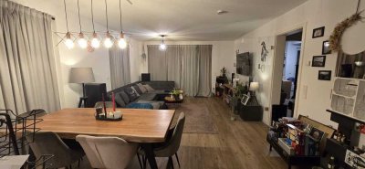 Stilvolle, neuwertige 3-Raum-Wohnung mit gehobener Innenausstattung mit Einbauküche in Flein