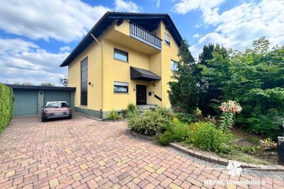 RESERVIERT BERK Immobilien - Charmantes Einfamilienhaus mit schönem Garten in TOP-Wohnlage von Maina