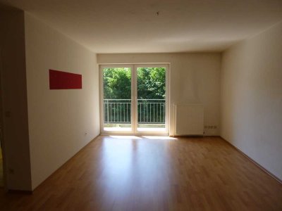 Exklusive, neuwertige 2-Zimmer-Wohnung mit geh. Innenausstattung mit Balkon und EBK in Norderstedt