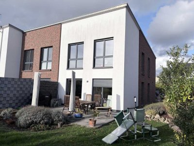 Geräumiges Reihenend/eck-Haus mit Garten in spitzen Lage von "privat"