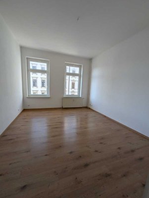 +++GROßE 3-R. WHG. +TAGESLICHTBAD m. WANNE+++SEHR GROßZÜGIGE RÄUME+++