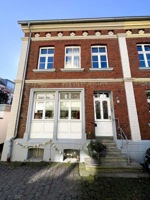 Zentral & idyllisch - historisches, denkmalgeschütztes Reihenendhaus innerhalb der Soester Wälle