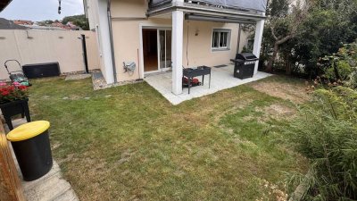 3-Zimmer-Souterrain Wohnung mit Garten und 3 Stellplätzen in zentraler und ruhiger Lage in Kösching