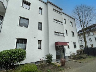 Wohnen am Rathauspark! Schicke Eigentumswohnung mit Balkon und Garage im Stadtkern!