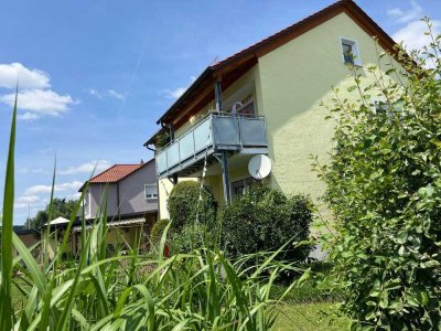 Gepflegtes Zweifamilienhaus in Schwarzenfeld