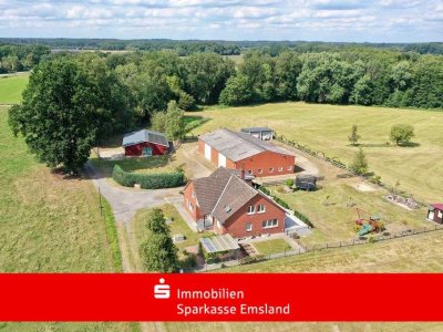 Wohnhaus mit Mehrzweckhalle, Stall und Ländereien in Alleinlage von Messingen