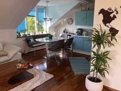 Gehobene 3-Zimmer-Maisonette-Wohnung mit 2 Balkone & EBK