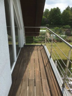 2 -Zimmer-DG-Wohnung mit Balkon und EBK in Niederdorfelden