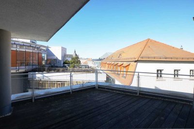 Sonnige Eleganz über den Dächern Zwickaus – Stilvolle 4-Zimmer-Wohnung mit Platz zum Leben