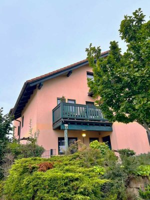 *Gemütliche Dachgeschosswohnung in ruhiger Lage*