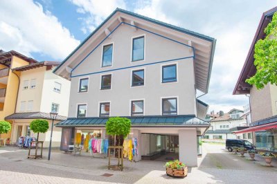 Erstbezug Neubau: Helle 2-Zimmer Dachgeschosswohnung im Herzen Oberstaufens