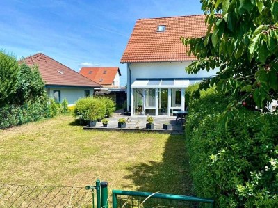 Demnächst hier: IHR Haus (DHH) 5 Minuten von Weimar