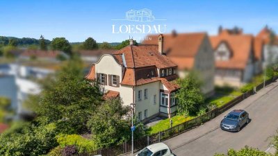 Charmantes Einfamilienhaus in Grenzbauweise mit Gartenparadies und Pavillon