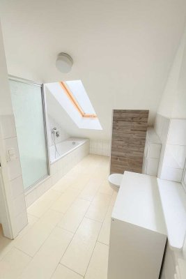 Nachmieter gesucht: Helle 3-Zimmer-Maisonette mit 2 Balkonen & Stellplatz – zentral in Weinsberg