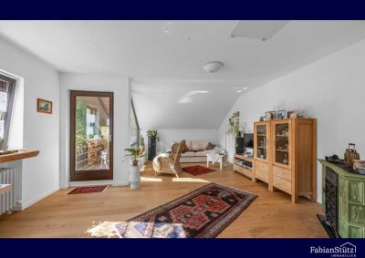 Gemütliche Dachgeschosswohnung mit Loggia in ruhiger Wohnlage