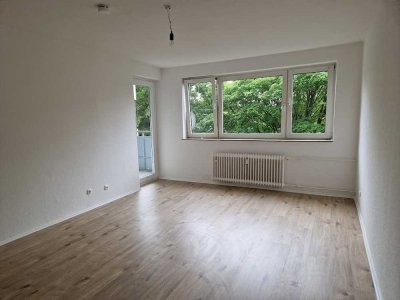 Helle 3-Zimmer-Wohnung mit Balkon *frisch renoviert*