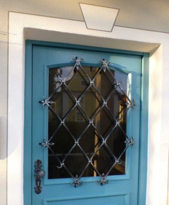 Neubezug nach Renovierug - Terrassenwohnung mit Garten