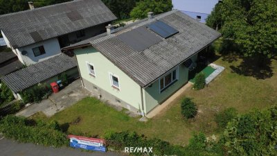 Charmantes Einfamilienhaus in ruhiger Grünlage – innen renoviert und bezugsbereit