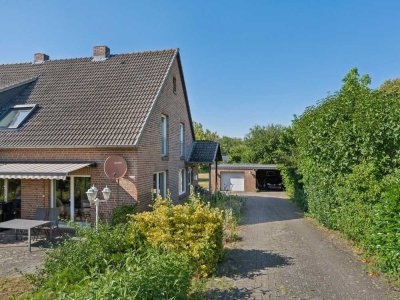 Charmante Doppelhaushälfte mit großem Grundstück in Wolfsburg-Sülfeld – Wohnen in naturnaher Lage