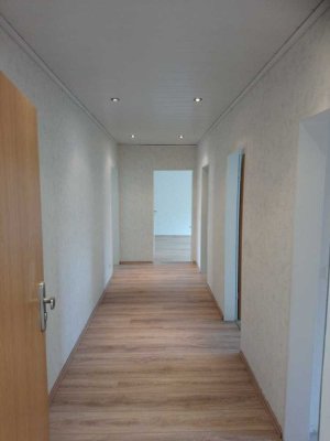 Schöne 2 Zimmer Wohnung mit Balkon in der Senne