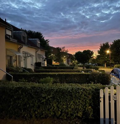 Reihenmittelhaus in beliebter Wohngegend, 
saniertes Haus mit Garten, Garage und Stellplatz