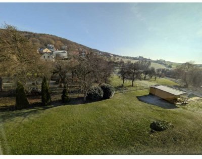 Ruhige Naturlage: Schöne helle 4-Zimmer Maisonette-Studiowhg. mit 2 Balkonen in Eggolsheim-Rettern