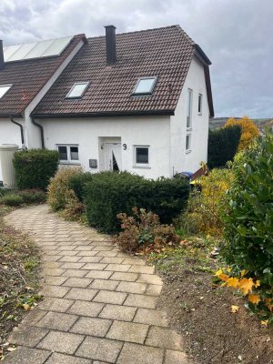 Reiheneckhaus mit toller Aussicht und Garten