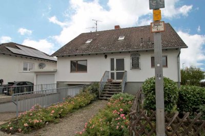 Großzügiges Einfamilenhaus mit 2 Garagen in Trebur
