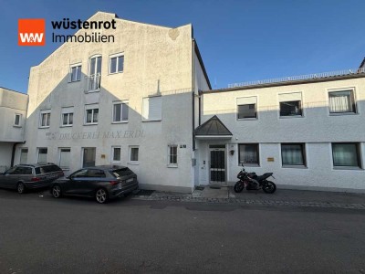 OSTERHOFEN : Zentrumsnahes Zweifamilienhaus + weiterer im Ausbau befindlicher Wohnung