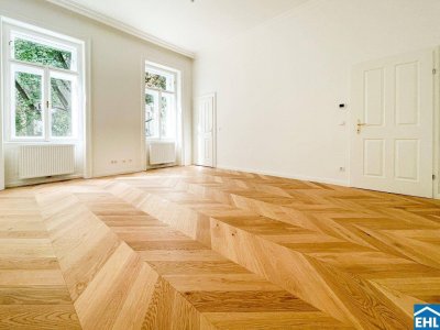 Erstbezug nach Sanierung: 2 Zimmer-Altbauwohnung mit Balkonoption!