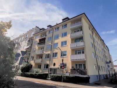 Erstbezug nach Sanierung: 2-Zi.-Wohnung mit Balkon in München-Obergiesing