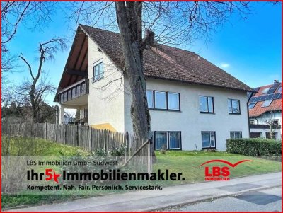 Gepflegtes Zweifamilienhaus auf einzigartigem Grundstück in Rottweil-Hausen