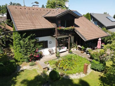Charmantes Landhaus mit Flair und großem Gartenparadies in Riederau am Ammersee