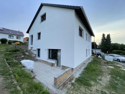 Moderne 2 Zimmer Wohnung in Baunatal Komfortabel & Naturnah!