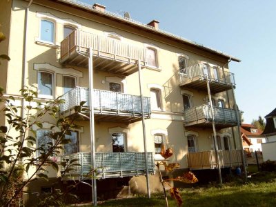 Sanierte 3-Zi Wohnung in ruhiger Nebenstraße, 1.OG links