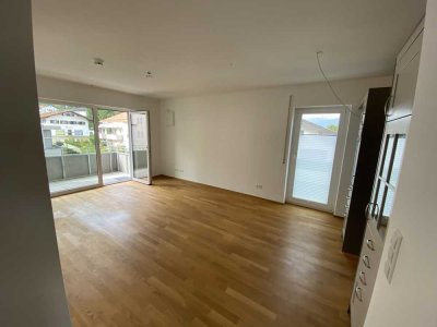 Moderne 3-Raum-Wohnung mit gehobener Innenausstattung mit Einbauküche in Bayerisch Gmain