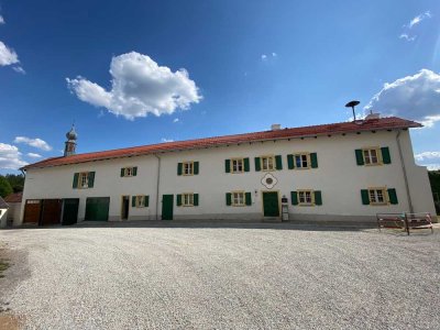4,5-Zimmer Wohnung mit Garten in Karlstein