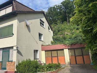 2 bis 3 Familienhaus mit Vollkeller, mit 4 Garagen, Brunnen/Werkstatt BESICHTIGUNGSMÖGLICHKEIT 30.8. ab 11.00