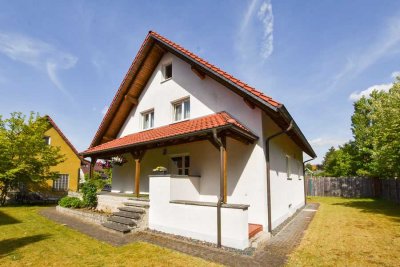 Vielseitiges Grundstück mit Einfamilienhaus und separater Werkstatt!