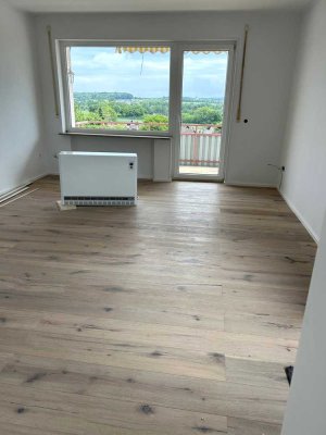 Zentrale Wohnung, Erstbezug nach Sanierung