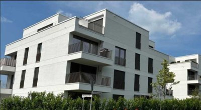 Hochwertige 3-Zimmer-Penthouse-Wohnung mit gehobener Ausstattung und Einbauküche