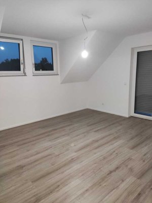 Stilvolle 3-Raum-Dachgeschosswohnung mit gehobener Innenausstattung mit Einbauküche in Ammerbuch