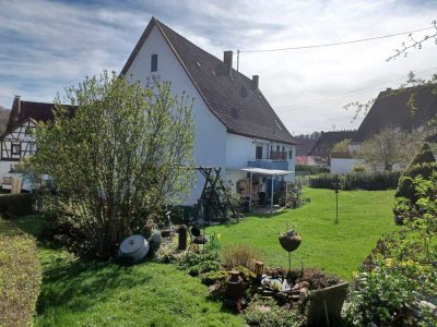 Sonnenverwöhntes Anwesen mit großem Garten und gemütlicher Einliegerwohnung in Horb-Dettlingen