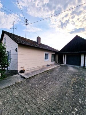 Schönes Einfamilienhaus im großem  Garten